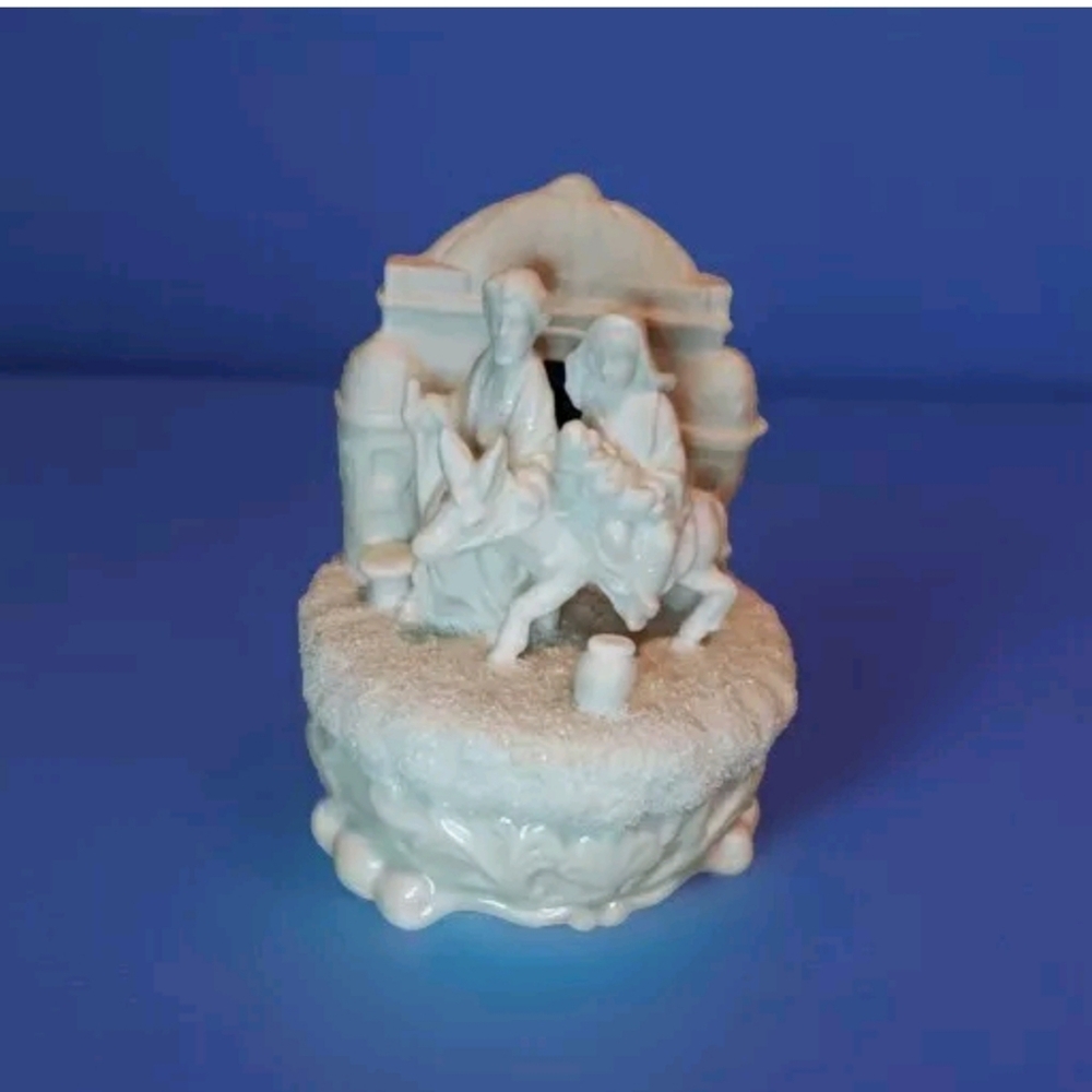 Vintage Music Box Porcelain Bisque Nativity "Silent Night" Iridescent Bottom